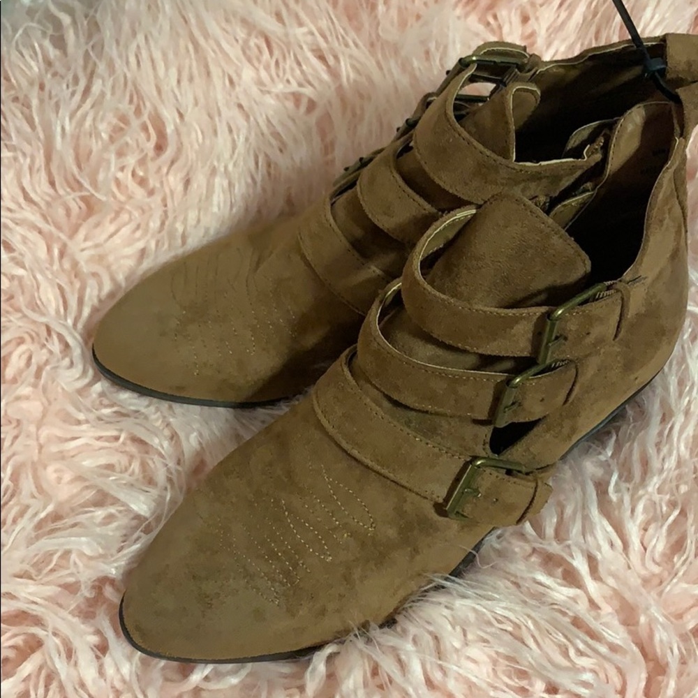 Universal Thread Suede Bootie